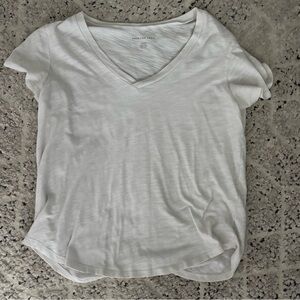2 American Eagle Outfitters Women's V-Neck Top